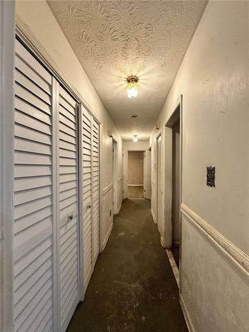 1001 LAKE POINTE Circle, Roswell, GA 30075