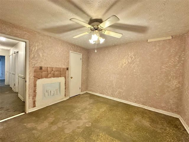 1001 LAKE POINTE Circle, Roswell, GA 30075