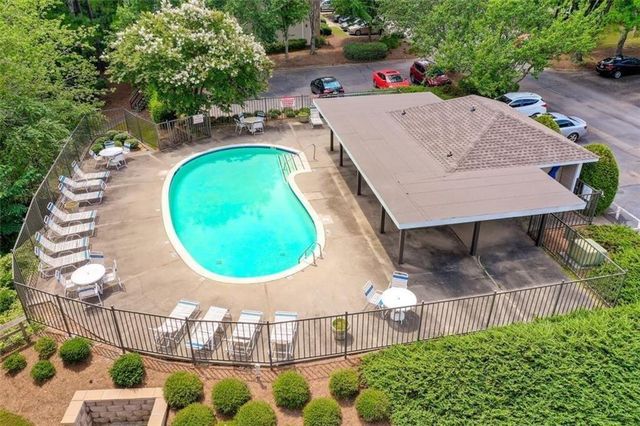 1001 LAKE POINTE Circle, Roswell, GA 30075