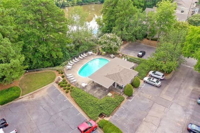 1001 LAKE POINTE Circle, Roswell, GA 30075