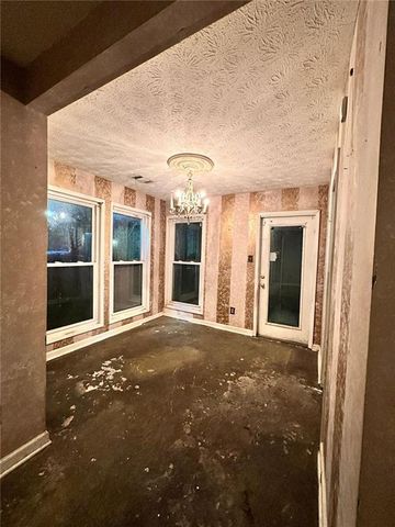 1001 LAKE POINTE Circle, Roswell, GA 30075