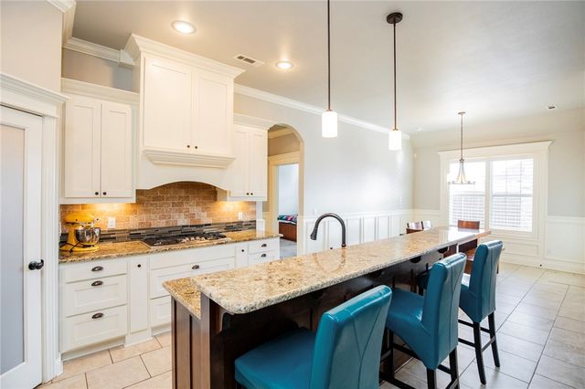 5601 65th Street, Rogers, AR 72758