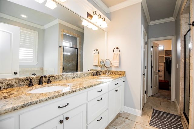 5601 65th Street, Rogers, AR 72758