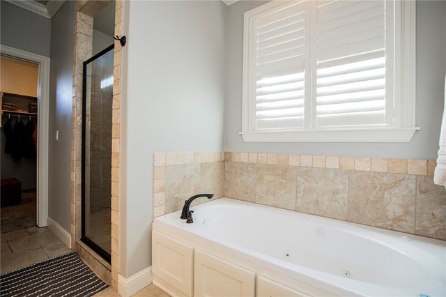 5601 65th Street, Rogers, AR 72758