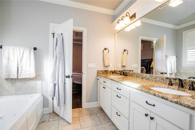 5601 65th Street, Rogers, AR 72758