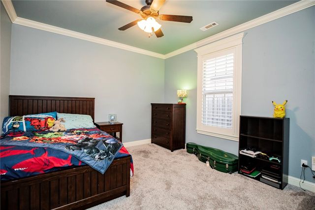 5601 65th Street, Rogers, AR 72758