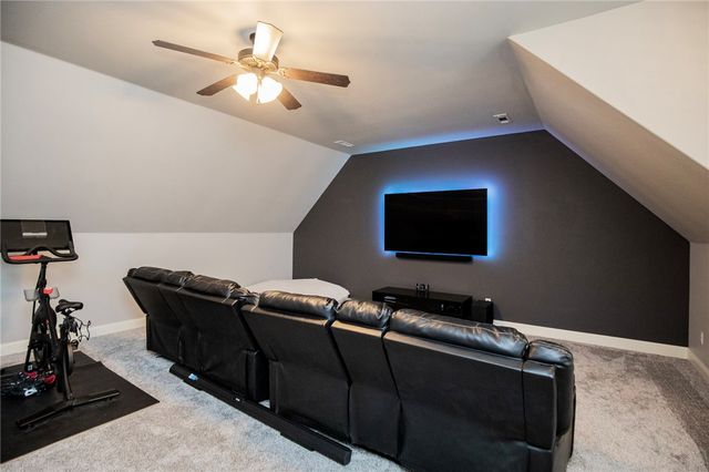 5601 65th Street, Rogers, AR 72758