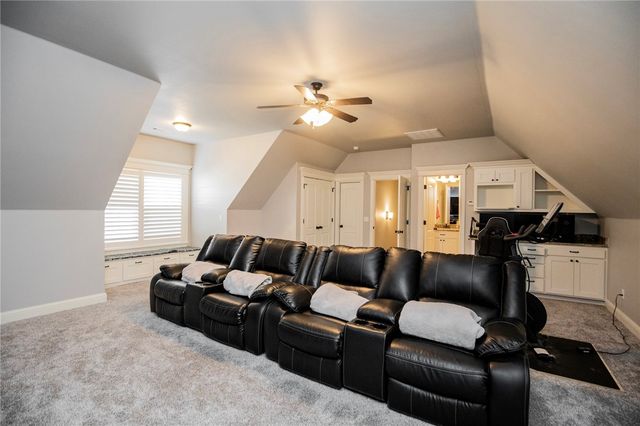 5601 65th Street, Rogers, AR 72758