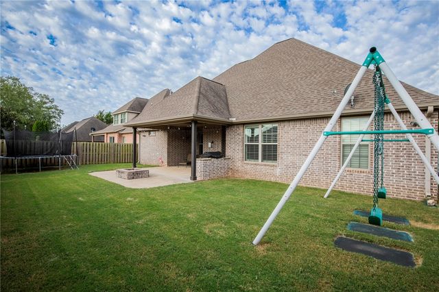 5601 65th Street, Rogers, AR 72758