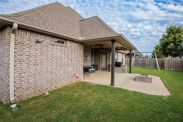 5601 65th Street, Rogers, AR 72758