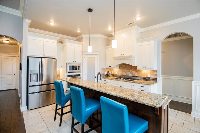 5601 65th Street, Rogers, AR 72758