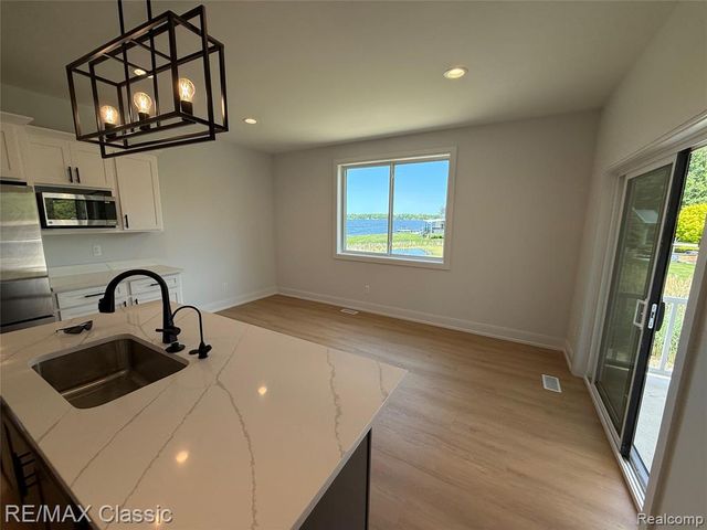 3482 Ponemah Drive, Fenton, MI 48430