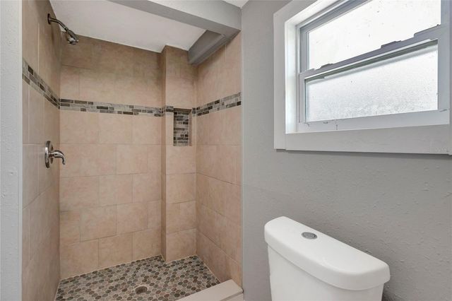 6105 N 23RD STREET, Tampa, FL 33610