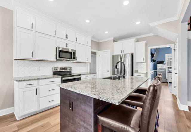1850 Shield Dr, Clarksville, TN 37043