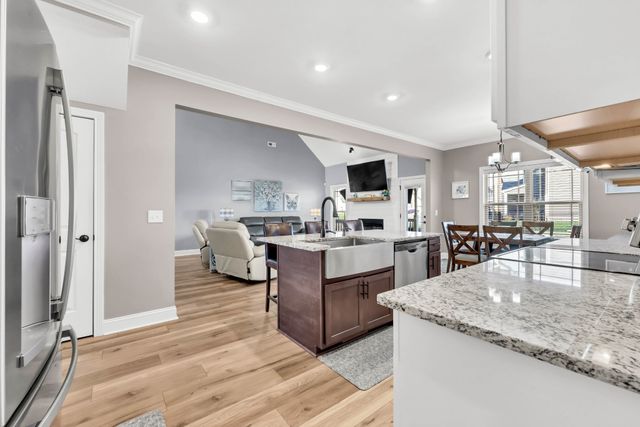 1850 Shield Dr, Clarksville, TN 37043
