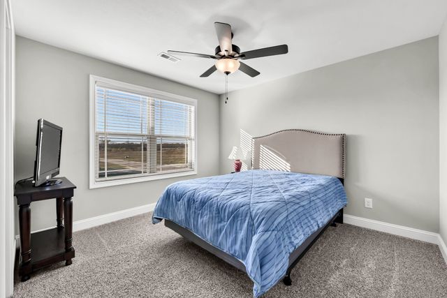 1850 Shield Dr, Clarksville, TN 37043