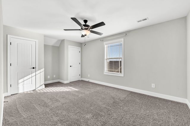 1850 Shield Dr, Clarksville, TN 37043