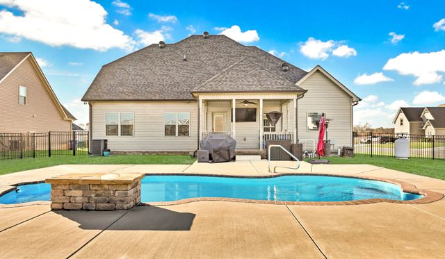 1850 Shield Dr, Clarksville, TN 37043