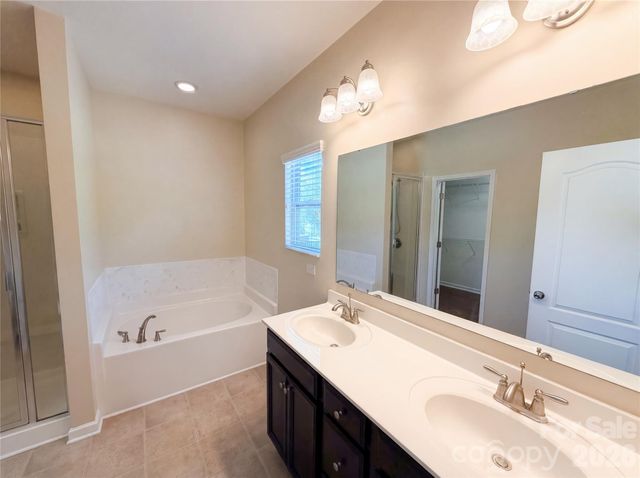 7110 Strawberry Fields Lane, Charlotte, NC 28278