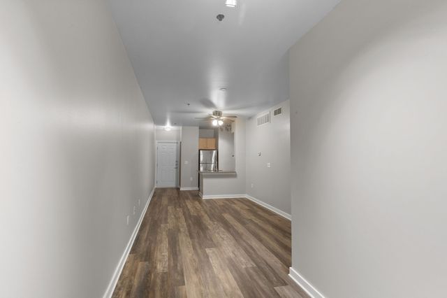 1803 Broadway Apt 121, Nashville, TN 37203