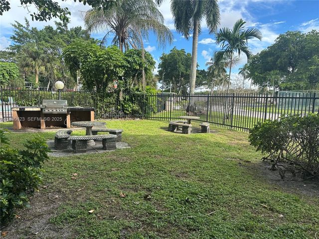 1101 NW 58th Terrace 108, Sunrise, FL 33313