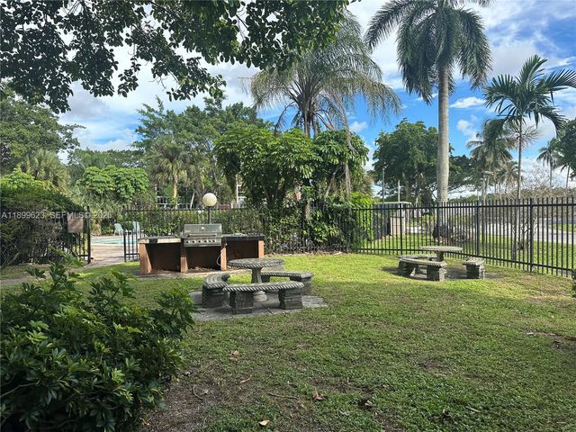 1101 NW 58th Terrace 108, Sunrise, FL 33313