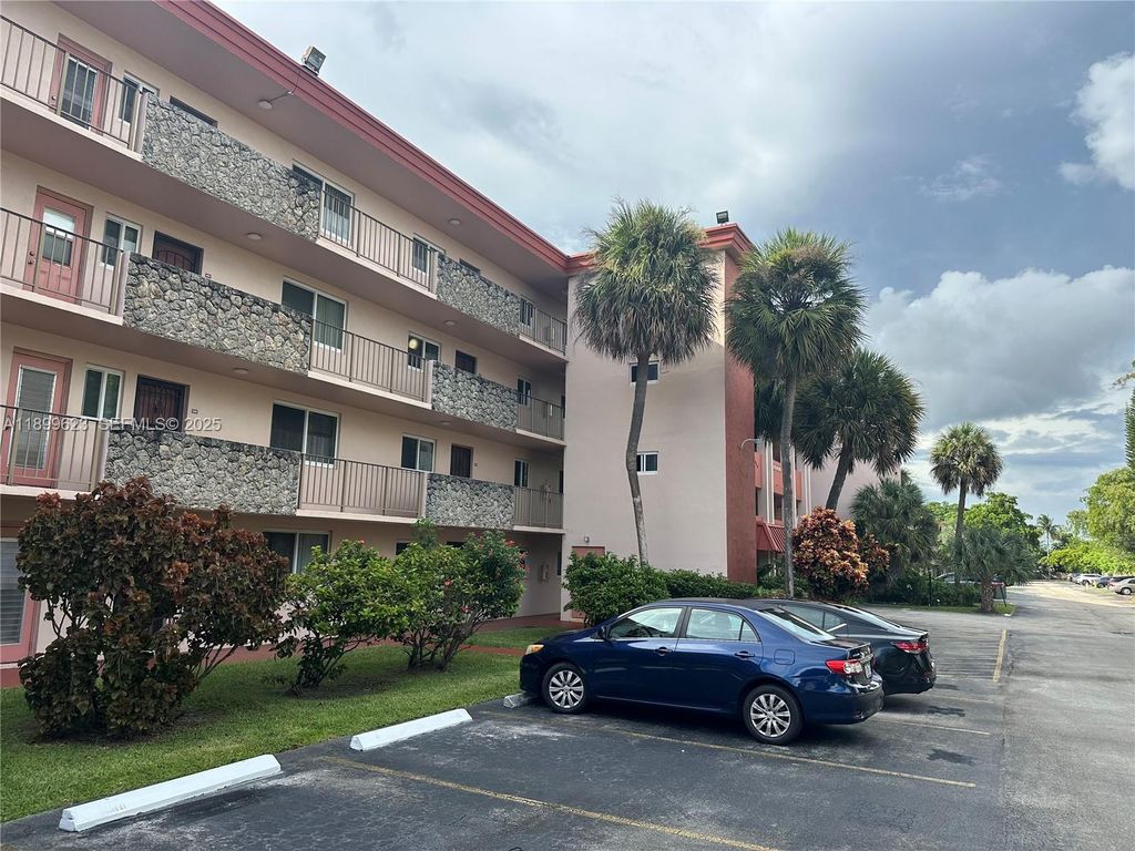 1101 NW 58th Terrace 108, Sunrise, FL 33313