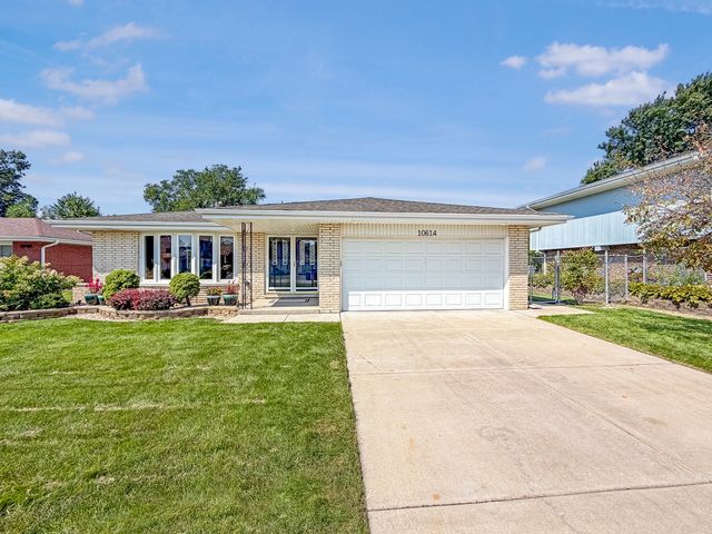 10614 S 84th Avenue, Palos Hills, IL 60465