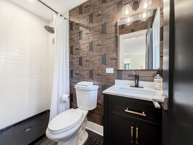 10614 S 84th Avenue, Palos Hills, IL 60465