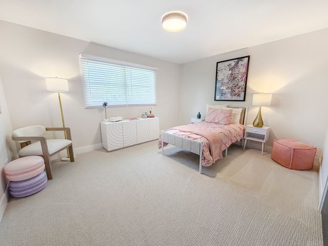 10614 S 84th Avenue, Palos Hills, IL 60465