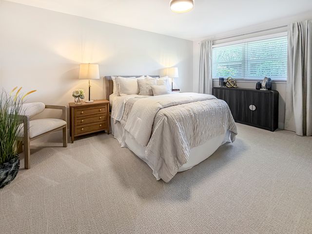 10614 S 84th Avenue, Palos Hills, IL 60465