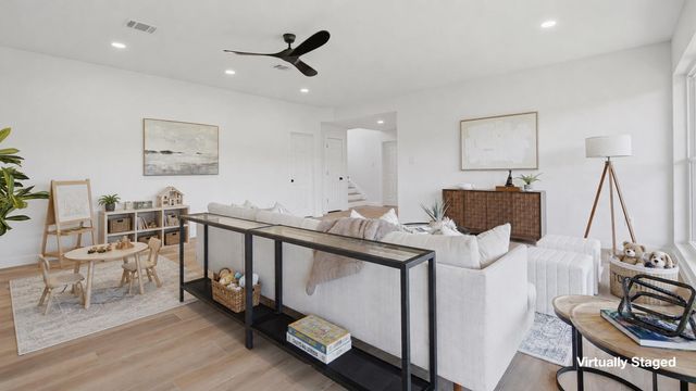 9312 Knoll Crest LOOP, Austin, TX 78759