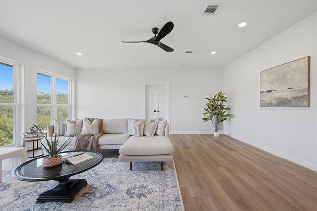 9312 Knoll Crest LOOP, Austin, TX 78759