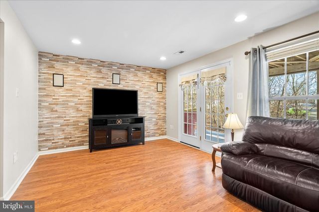 67 LULLWATER WAY, Falling Waters, WV 25419