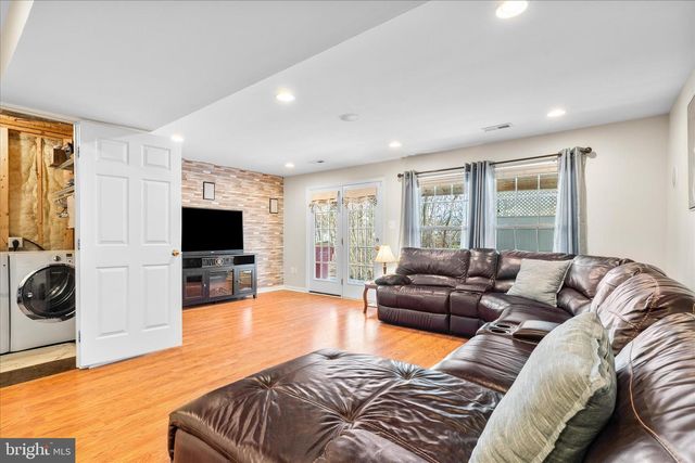 67 LULLWATER WAY, Falling Waters, WV 25419