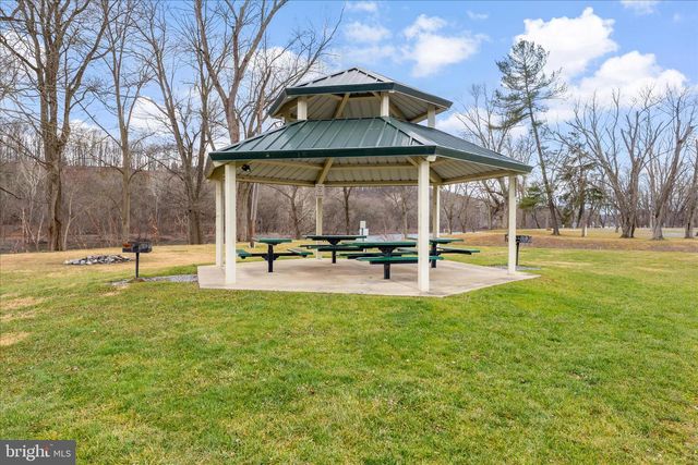 67 LULLWATER WAY, Falling Waters, WV 25419