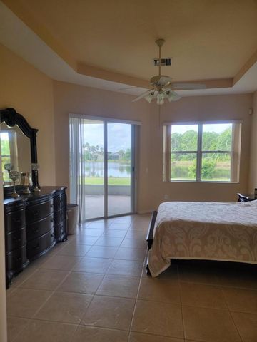 633 SW Long Key Court, Port St. Lucie, FL 34986