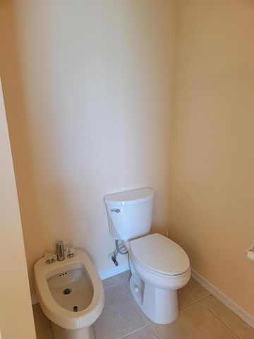 633 SW Long Key Court, Port St. Lucie, FL 34986