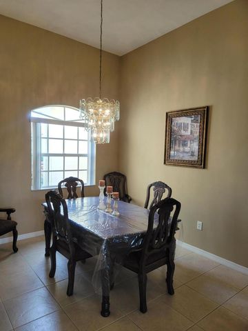 633 SW Long Key Court, Port St. Lucie, FL 34986