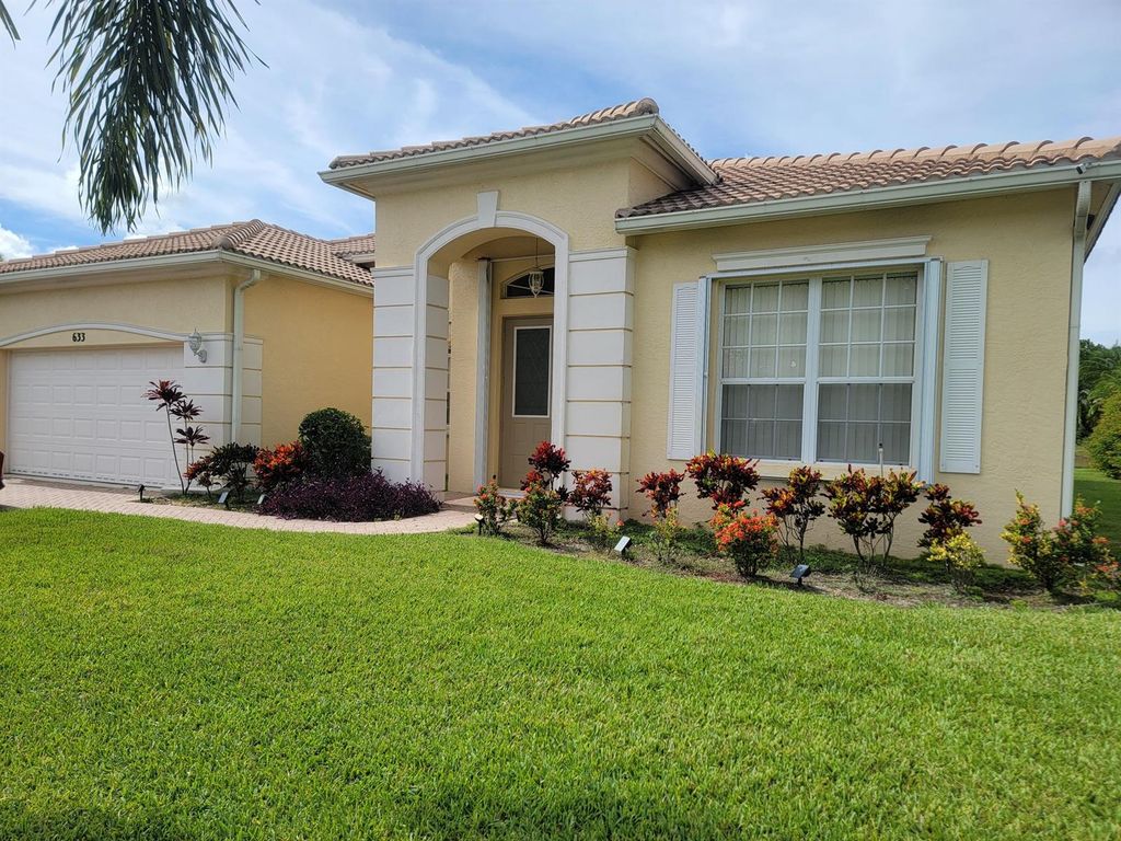 633 SW Long Key Court, Port St. Lucie, FL 34986