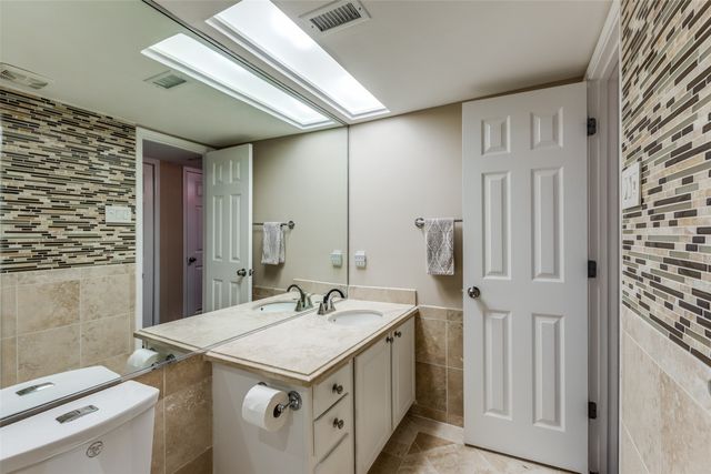 10201 Regal Oaks Drive 204, Dallas, TX 75230