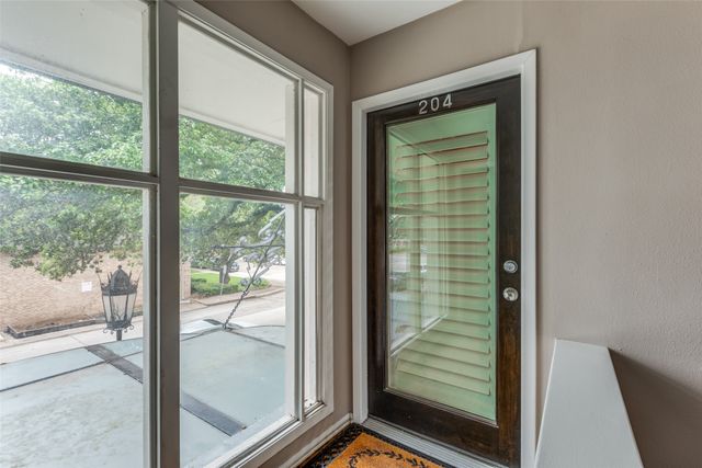 10201 Regal Oaks Drive 204, Dallas, TX 75230