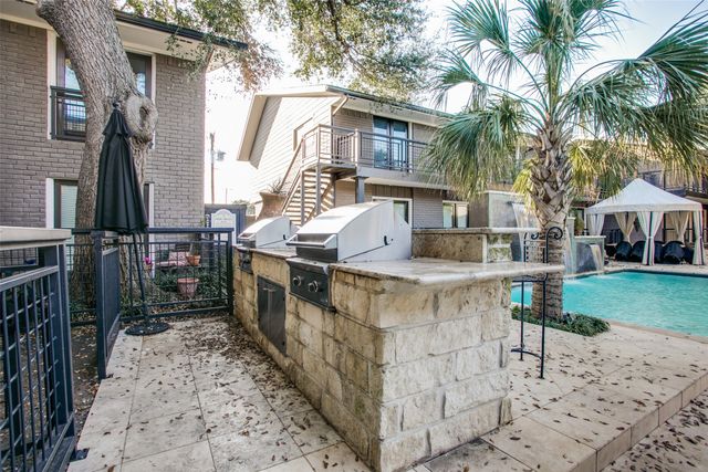 10201 Regal Oaks Drive 204, Dallas, TX 75230