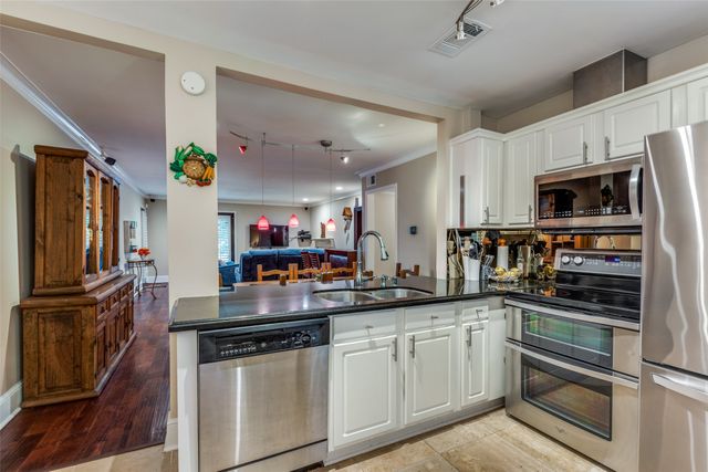 10201 Regal Oaks Drive 204, Dallas, TX 75230