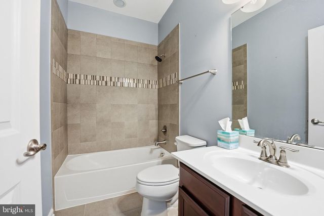 14619 FEATHERSTONE GATE DR, Woodbridge, VA 22191