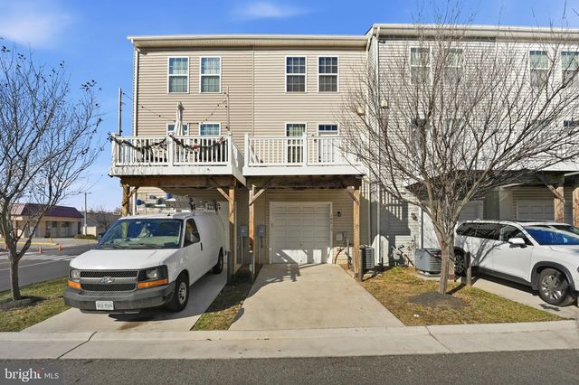 14619 FEATHERSTONE GATE DR, Woodbridge, VA 22191