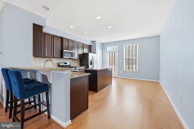 14619 FEATHERSTONE GATE DR, Woodbridge, VA 22191