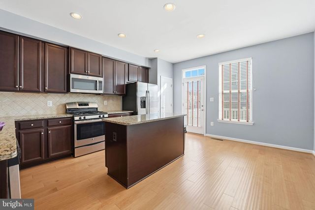 14619 FEATHERSTONE GATE DR, Woodbridge, VA 22191