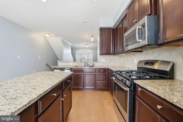 14619 FEATHERSTONE GATE DR, Woodbridge, VA 22191