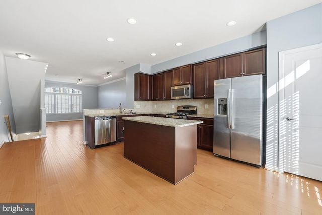 14619 FEATHERSTONE GATE DR, Woodbridge, VA 22191